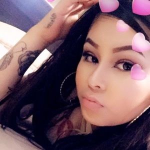 Meet your Posher, Leslie